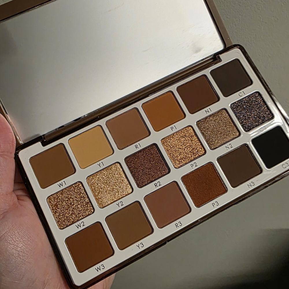 Natasha Denona Dramatic Palette in Rich Brown - Picture 5 of 5